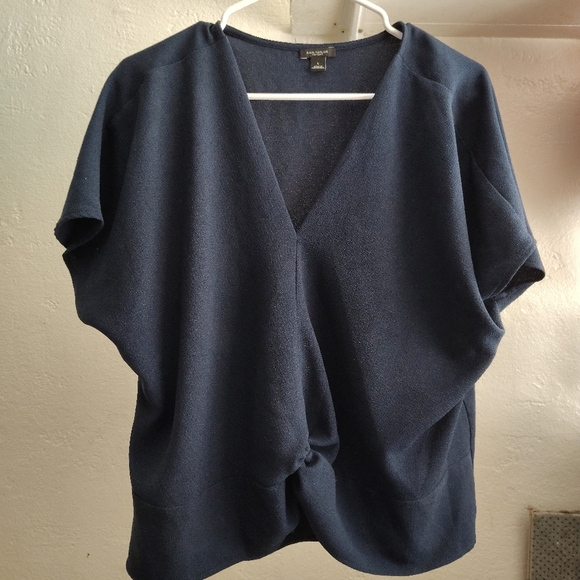 Ann Taylor Navy Blue V-Neck Blouse MINIMALIST, CLASSIC, TRADITIONAL OFFICE SIREN - Picture 4 of 8